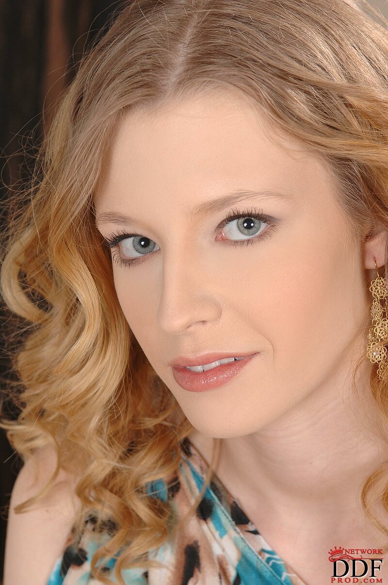 Снежана, 22 года, 3 размер груди